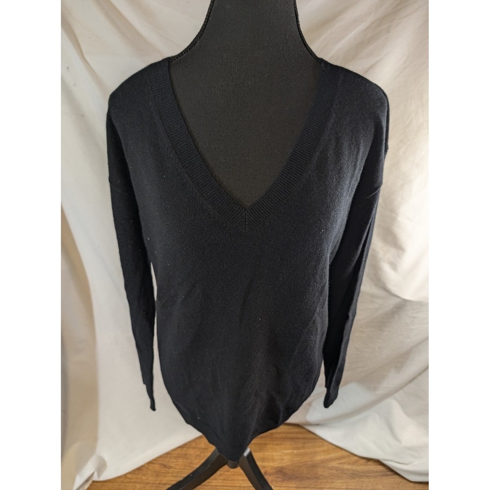 Talbots Size M 100% Cashmere V Neck Sweater